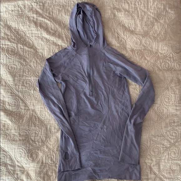 THIN PURPLE LULULEMON SWEATER - Picture 1 of 3